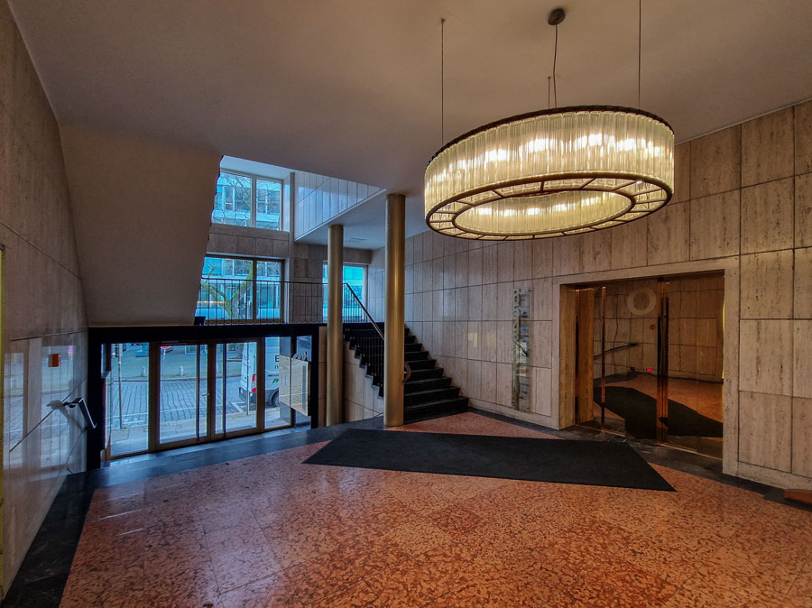 boltenhof-kontorhaus-eingang-by-abendfarben