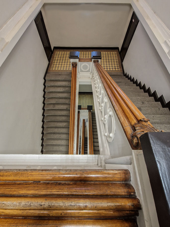 oberpostdirektion-hamurg-treppenhaus-by-abendfarben