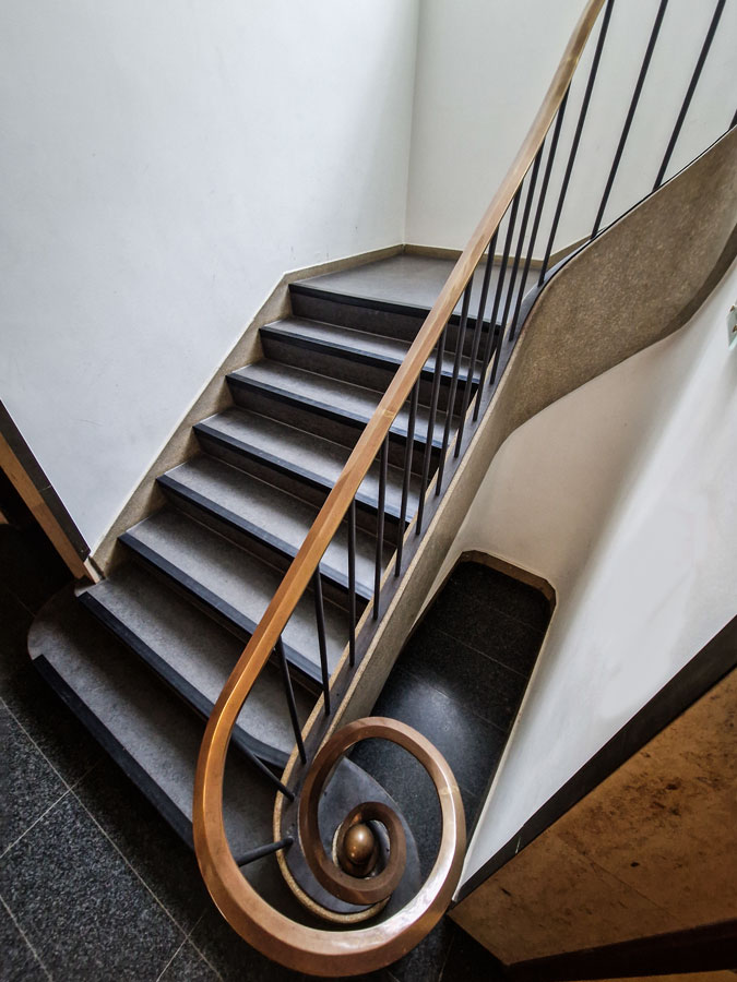 kontorhaus-rathausstrasse-eingang-by-abendfarben