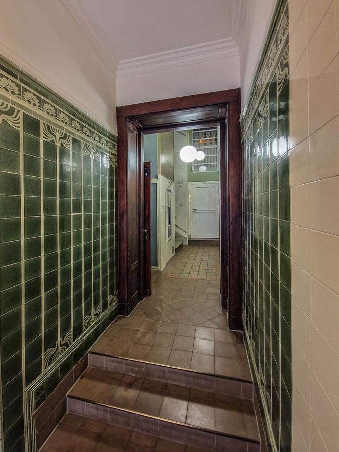 kontorhaus-johannisstrasse-hamburg-eingang-by-abendfarben