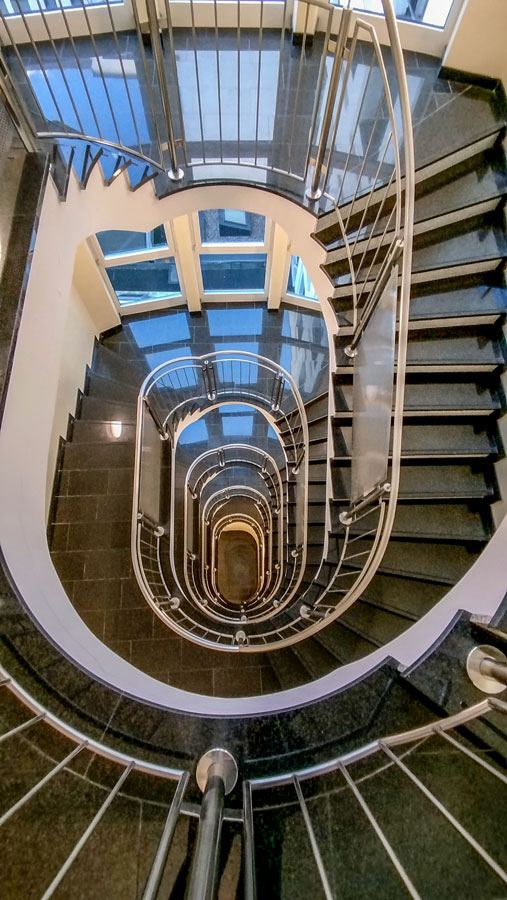 kontorhaus-hamburg-hermannstrasse-by-abendfarben